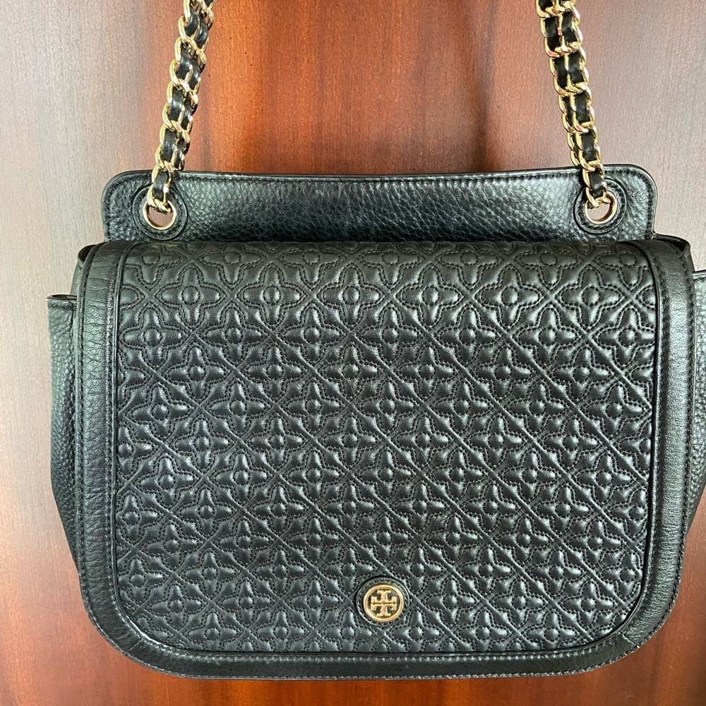 Tory Burch Black Quilted Leather Bryant Shoulder Bag - Picture 2 of 16